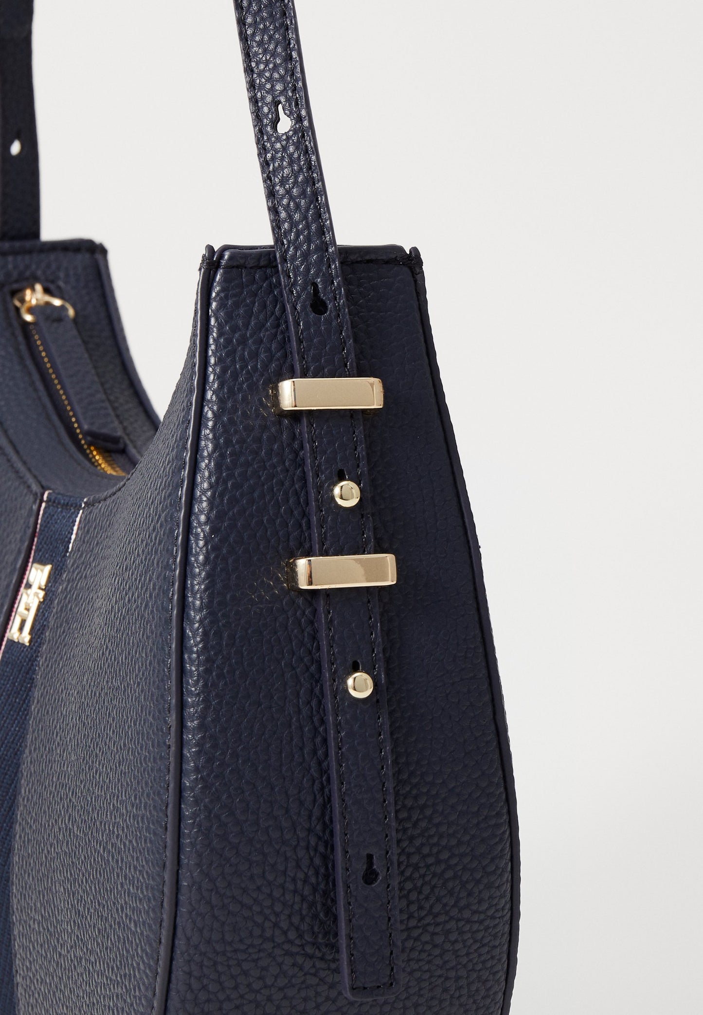 Tommy Hilfiger LEGACY - Sac à main - space blue