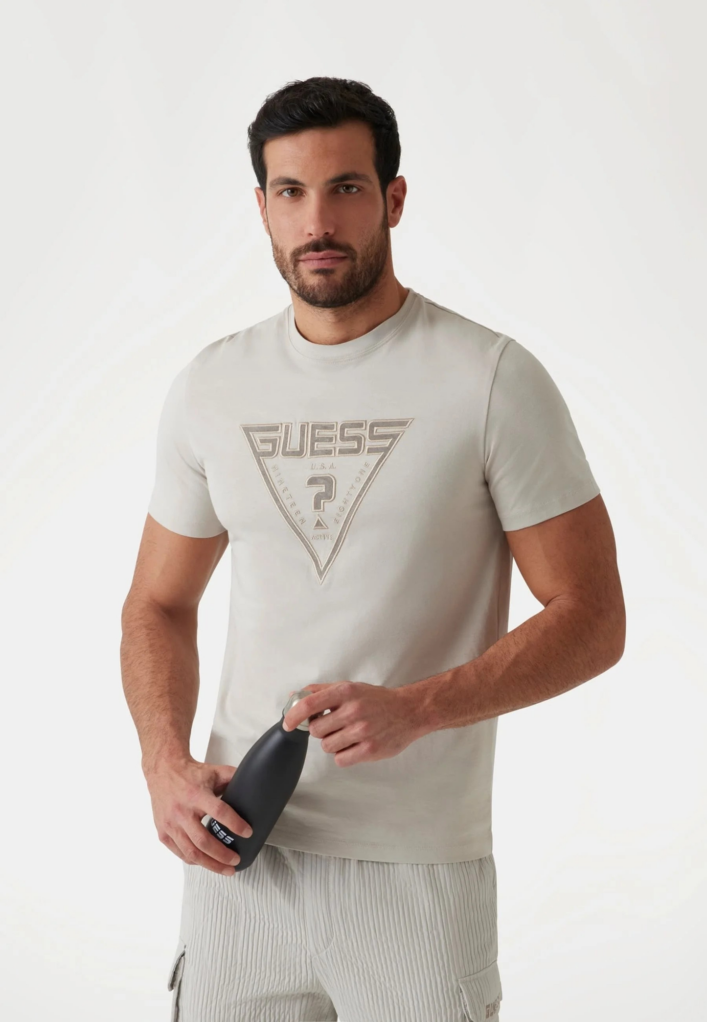 Guess STICKEREI LOGO-DREIECK - T-shirt imprimé